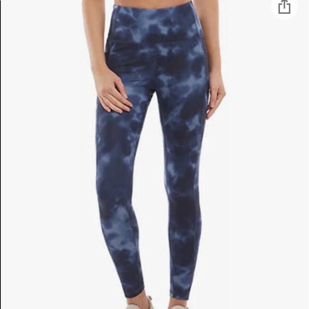 Danskin Women's Signature High Waisted Legging